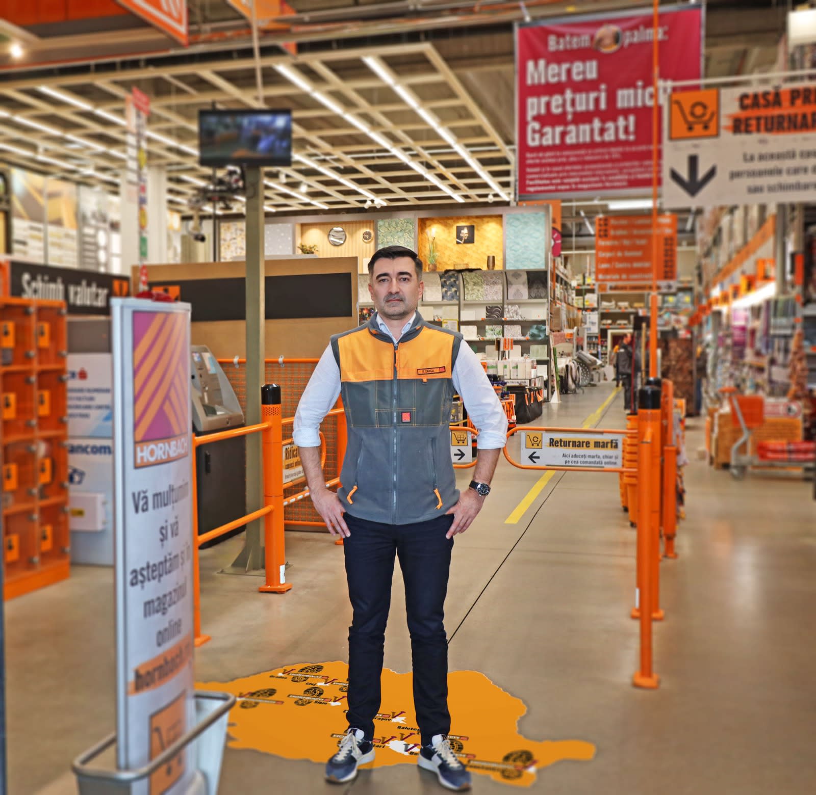 Magazin Hornbach în construcție, șantier, echipamente moderne Magazin Hornbach în construcție, șantier, echipamente moderne