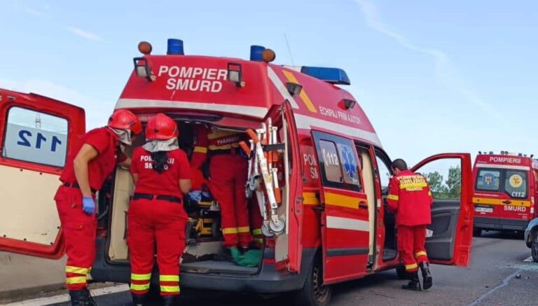 Accident pe Valea Oltului la ieșire din Boița: două persoane primesc îngrijiri medicale
