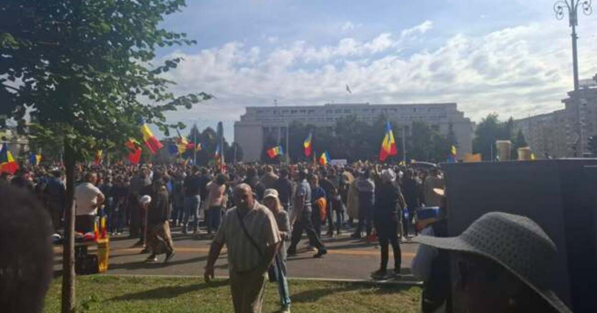 Protestul fermierilor din București a degenerat cu gaze lacrimogene și violențe