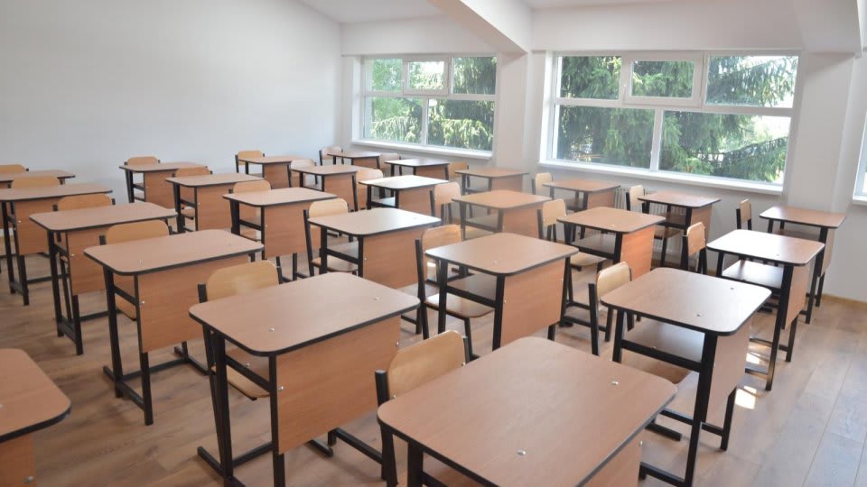 clasă de elevi în școală din Brașov clasă de elevi în școală din Brașov