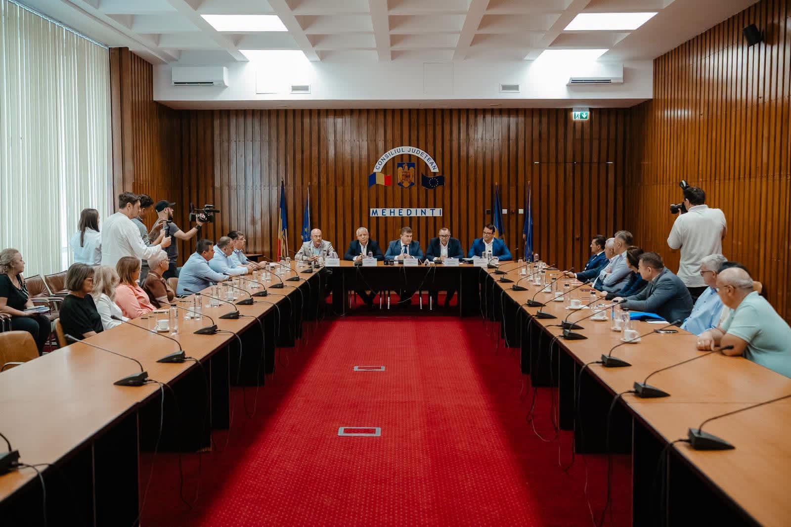 clădiri publice și școli în proces de modernizare în Mehedinți clădiri publice și școli în proces de modernizare în Mehedinți