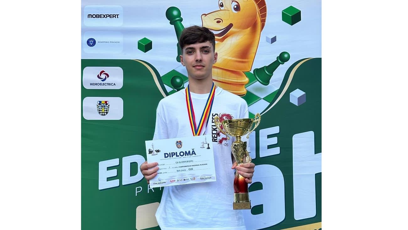 Teodor Cosmin Nedelcu a câștigat două medalii de aur la Campionatul Național de Șah pe echipe