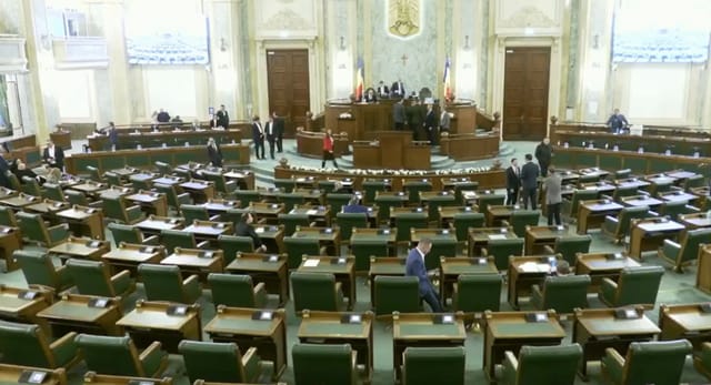Senatorii PACE Întâi România a anunțat susținerea unei majorități pentru salvarea țării de politicile USR și Bolojan