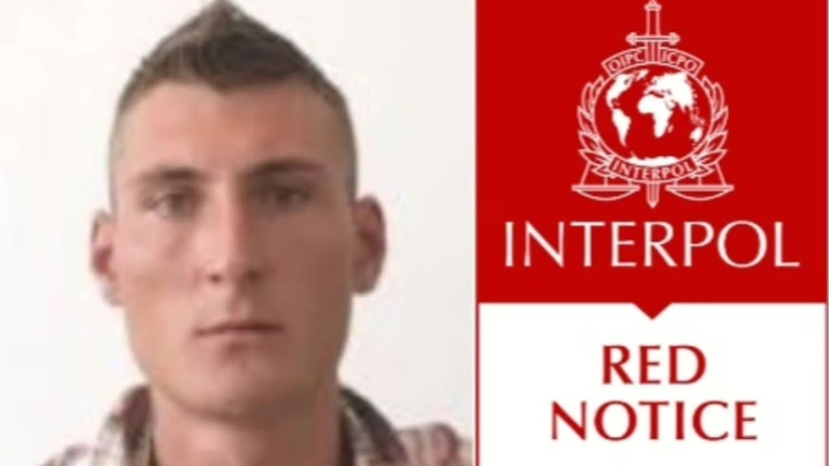 șantier din Marea Britanie cu muncitori și un bărbat identificat șantier din Marea Britanie cu muncitori și un bărbat identificat