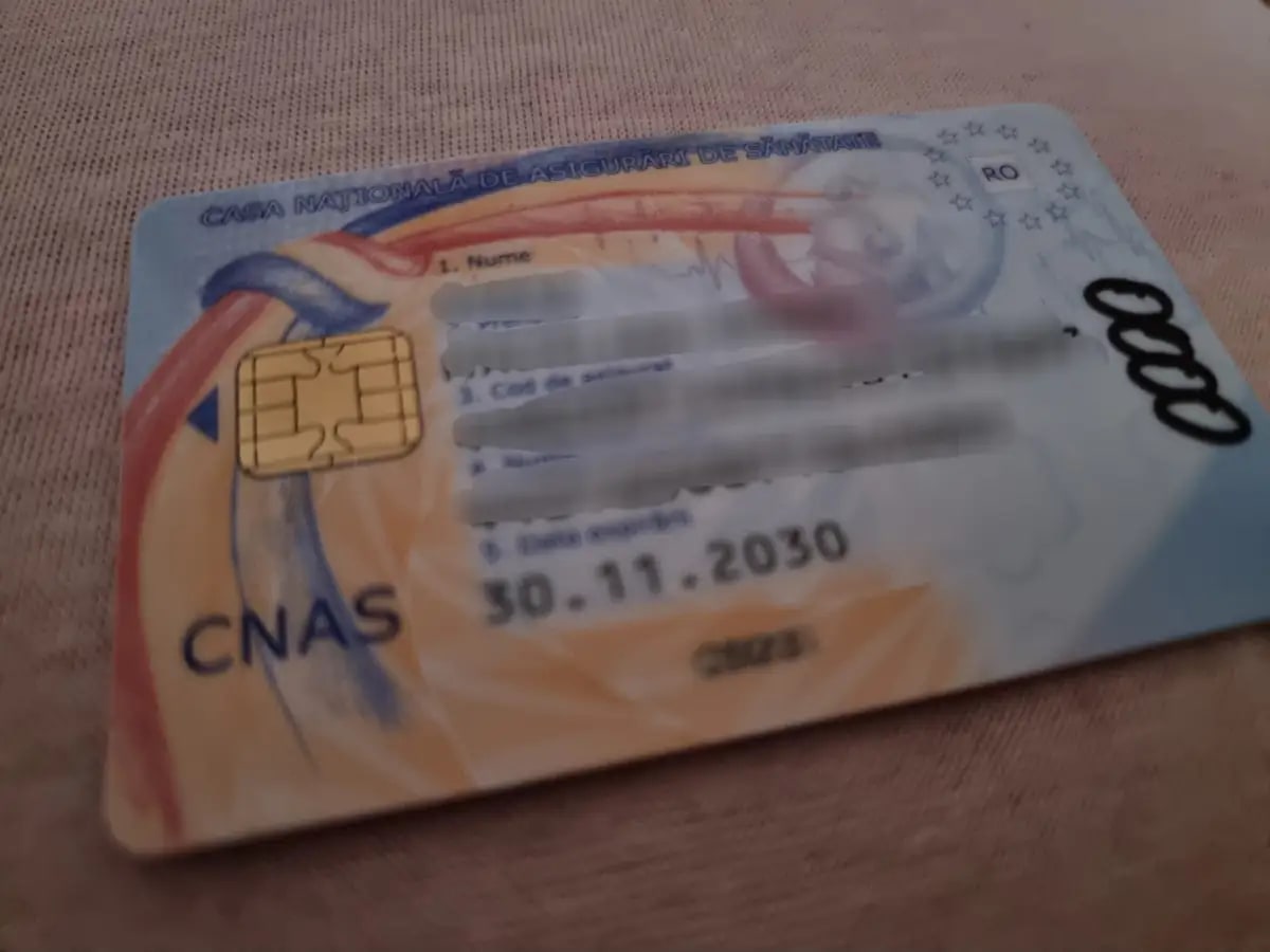 ecran de calculator cu platforma electronică de verificare a asigurărilor ecran de calculator cu platforma electronică de verificare a asigurărilor