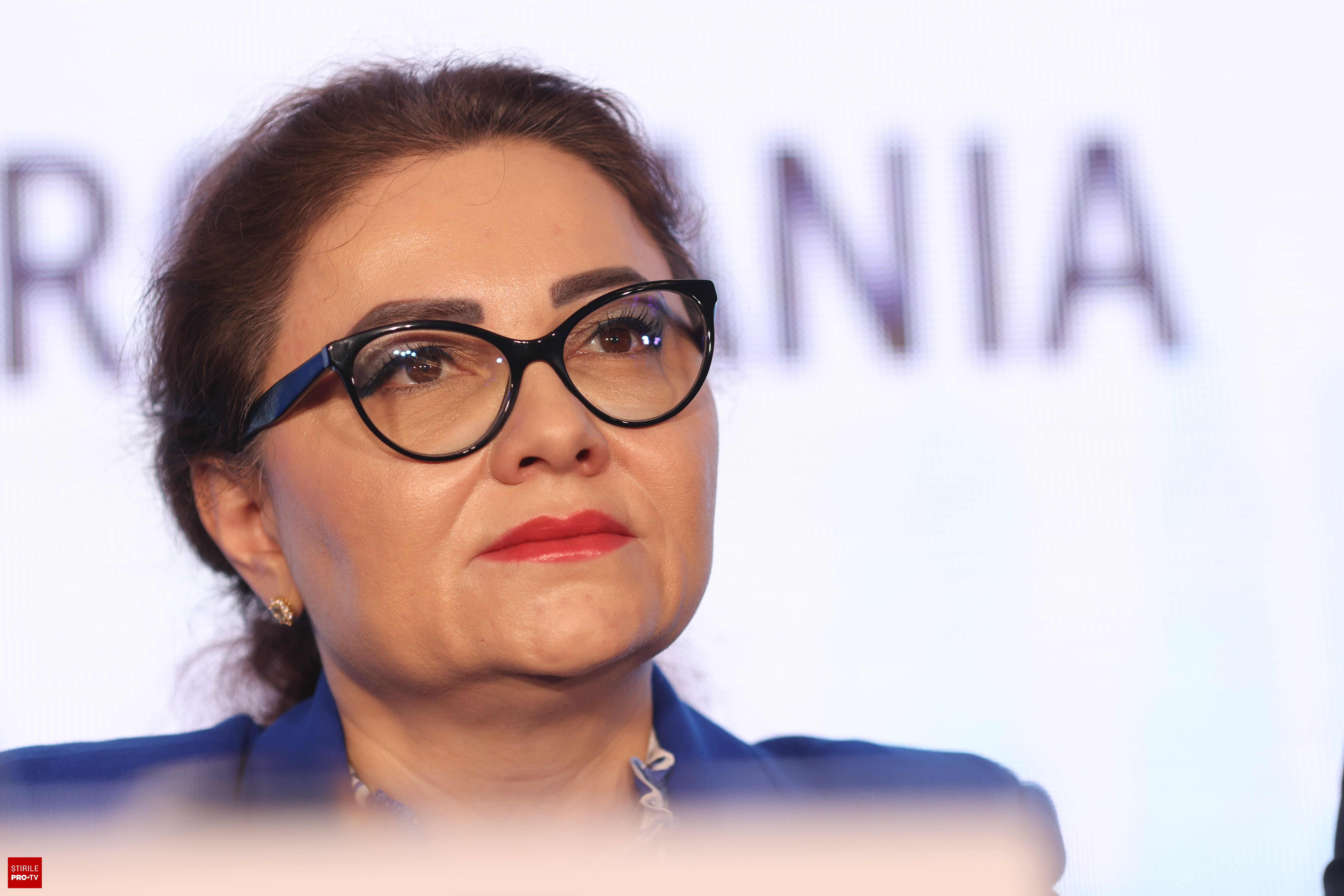 Cristina Trăilă la sediul DNA Iași în timpul audierii Cristina Trăilă la sediul DNA Iași în timpul audierii