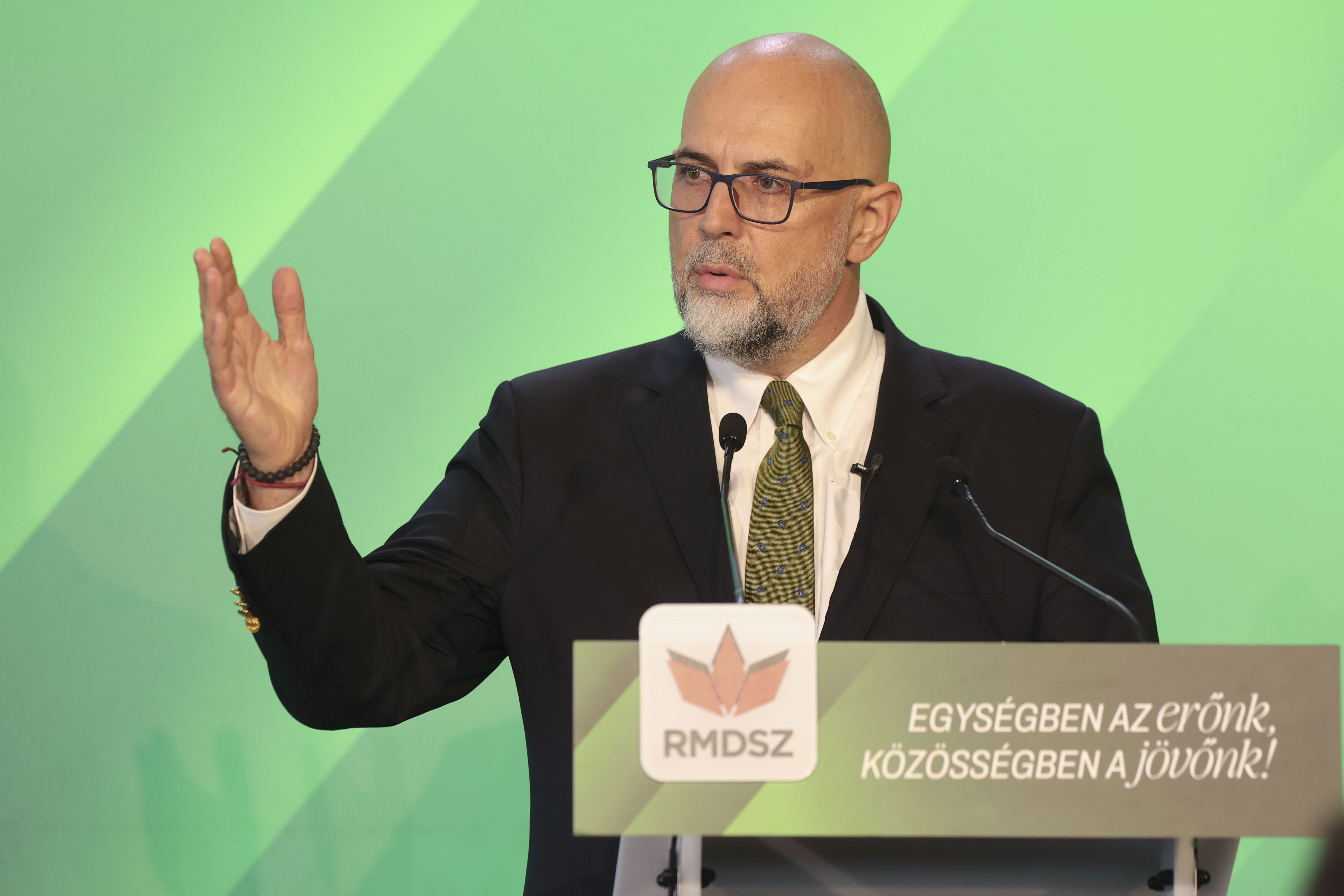 Kelemen Hunor în timpul unei declarații despre guvernul de experți Kelemen Hunor în timpul unei declarații despre guvernul de experți