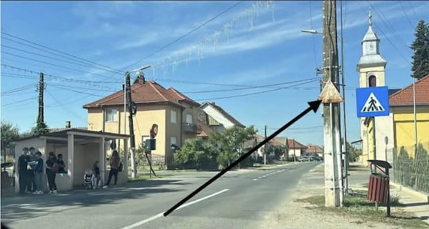 semnalizare rutieră, trecere pietoni, comună Lazuri semnalizare rutieră, trecere pietoni, comună Lazuri