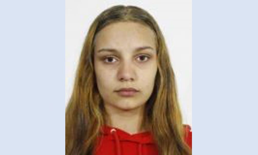 Fată de 15 ani din Lupeni, dispărută de două săptămâni, poliția o caută
