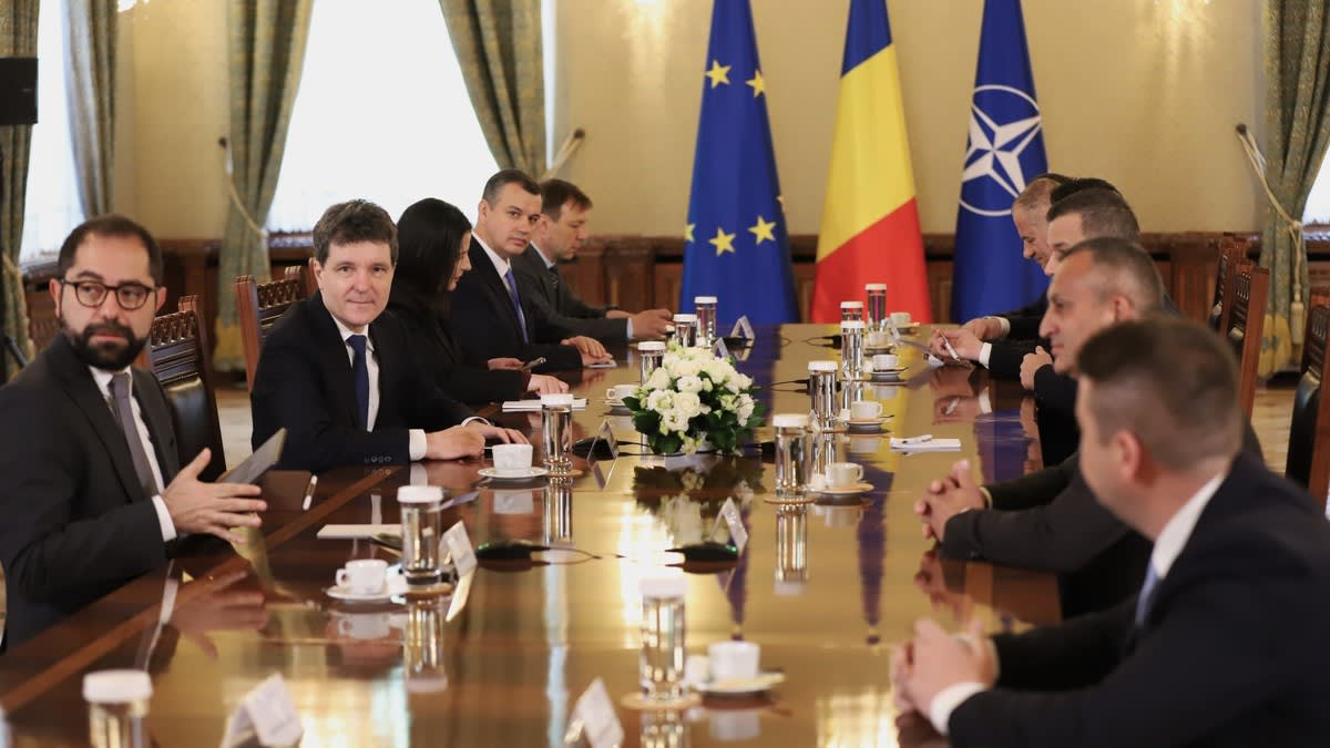Nicușor Dan în timpul consultărilor politice la Palatul Cotroceni