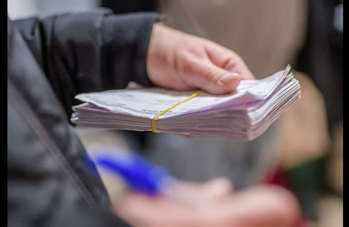 Peste 574.000 de pensionari din România ar putea fi executați silit din cauza greșelilor de calcul făcute de Casa de Pensii