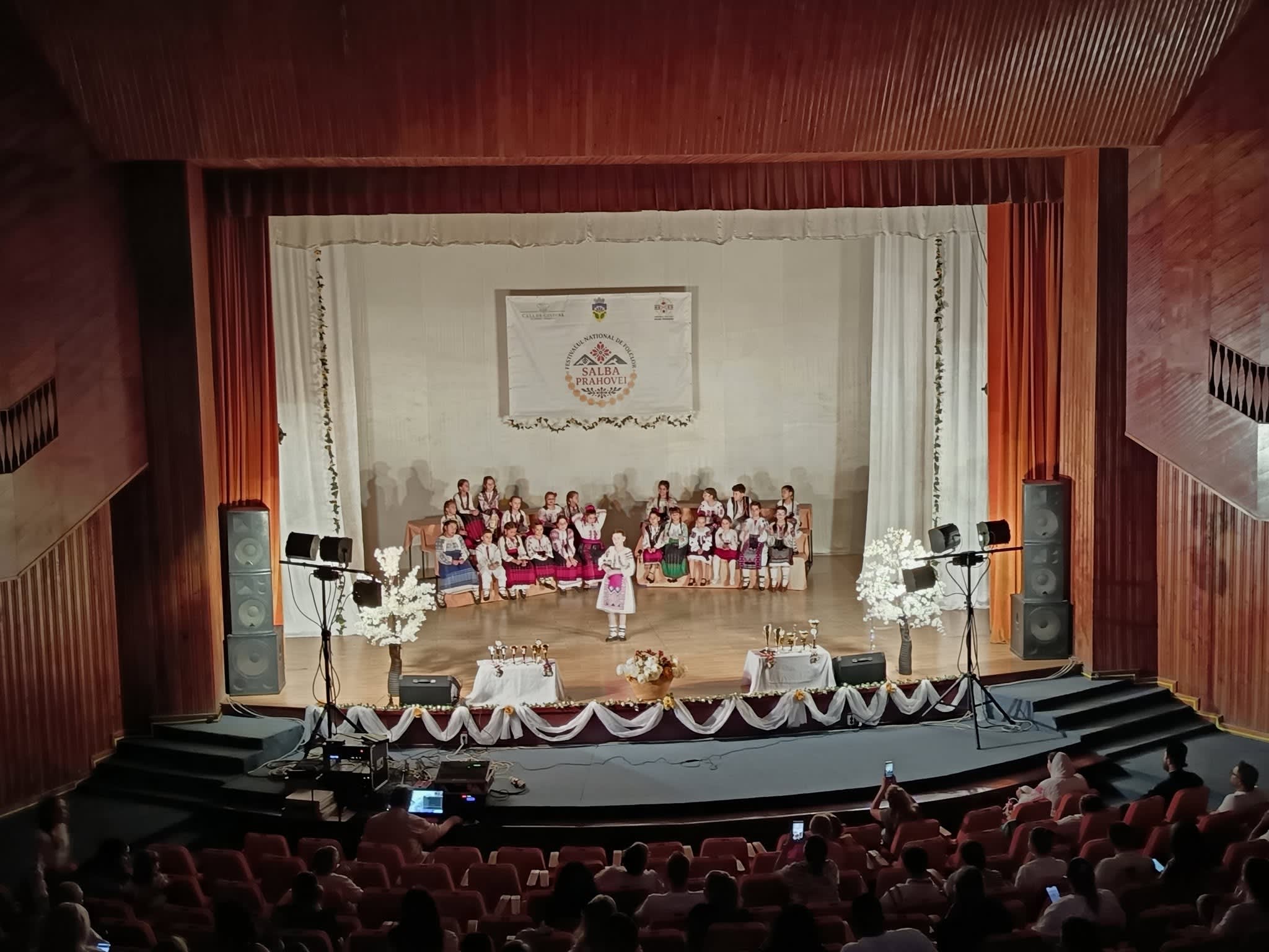 Festivalul Național de Folclor «Salba Prahovei» 2026 a desemnat câștigătorii la Plopeni