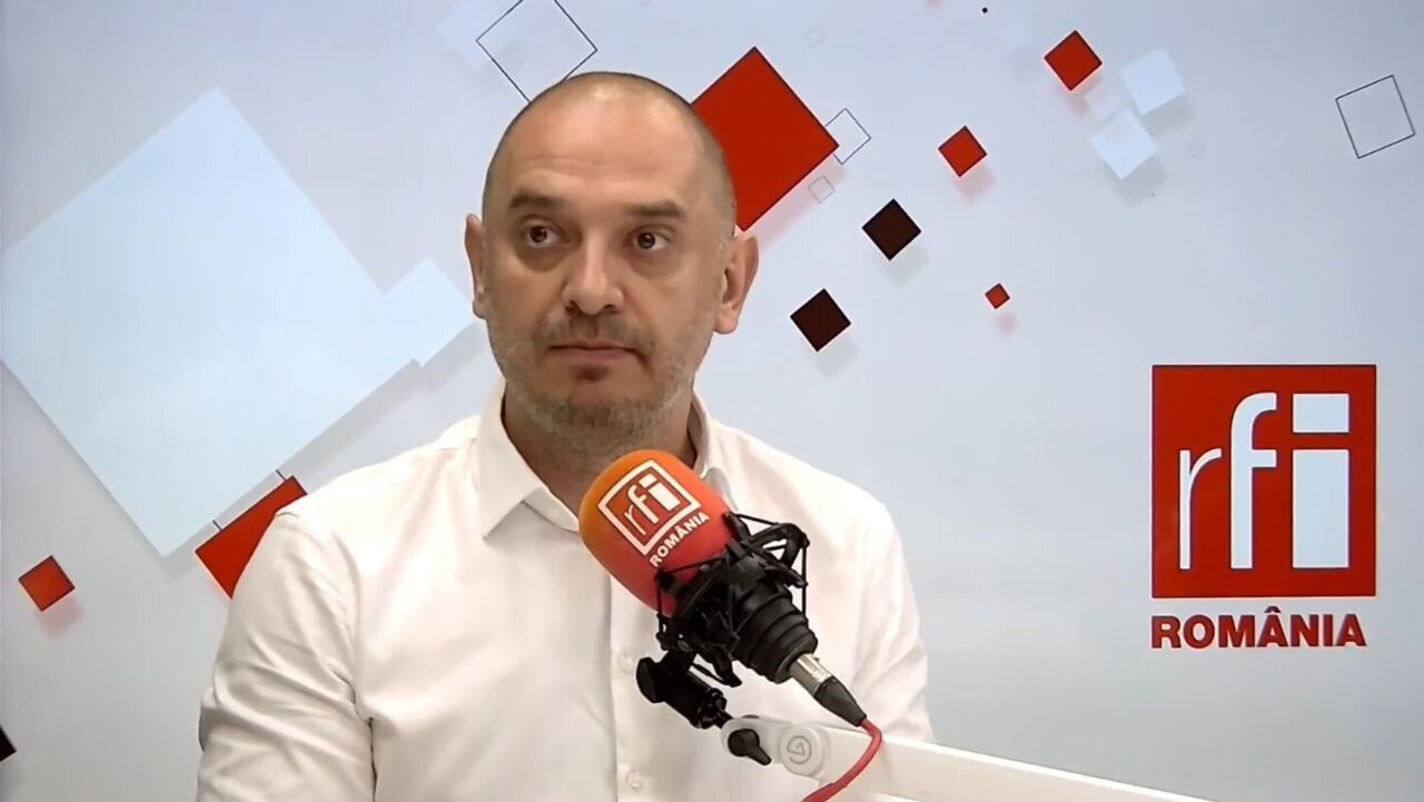 Radu Mihaiu la emisiune radio, declarații politice Radu Mihaiu la emisiune radio, declarații politice