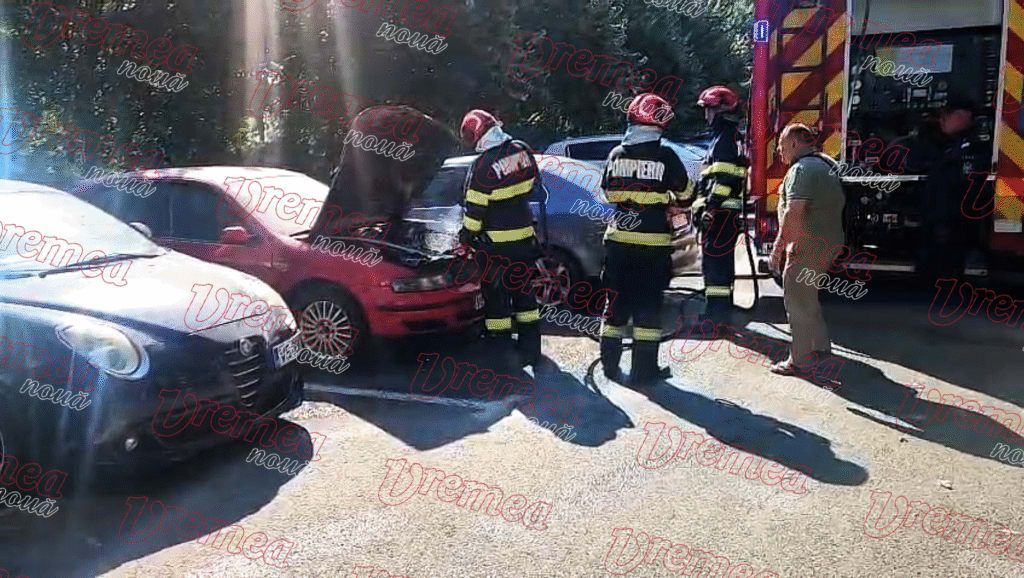 Mașină în flăcări în parcare, Vaslui Mașină în flăcări în parcare, Vaslui