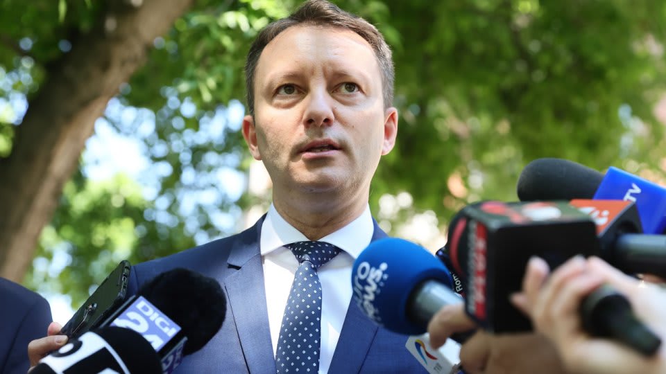 Nicușor Dan anunță desemnarea lui Siegfried Mureșan pentru funcția de premier Nicușor Dan anunță desemnarea lui Siegfried Mureșan pentru funcția de premier