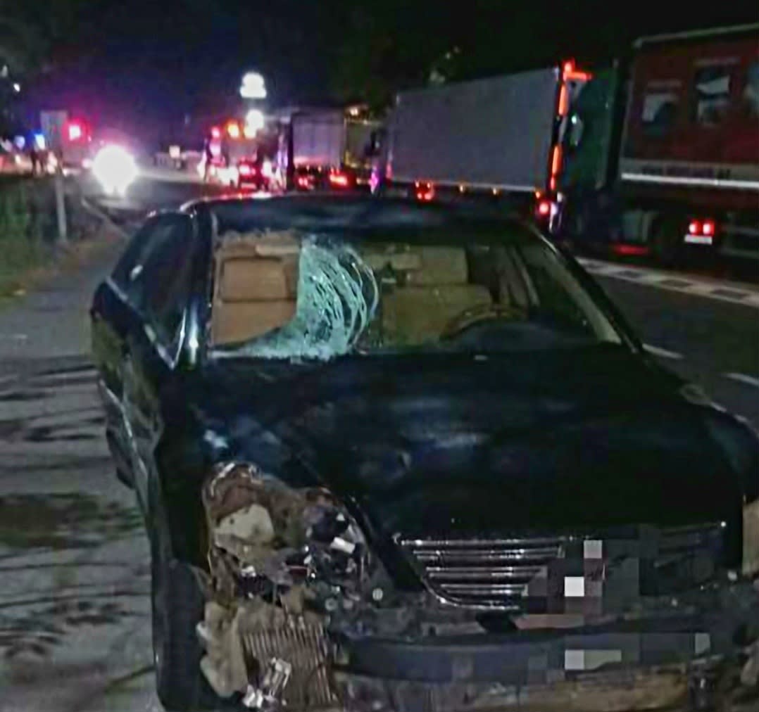 mașină accident rutier, impact, poliție, victime mașină accident rutier, impact, poliție, victime