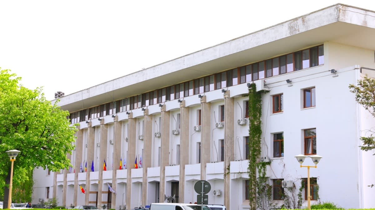 șantier construcție clinică în Constanța