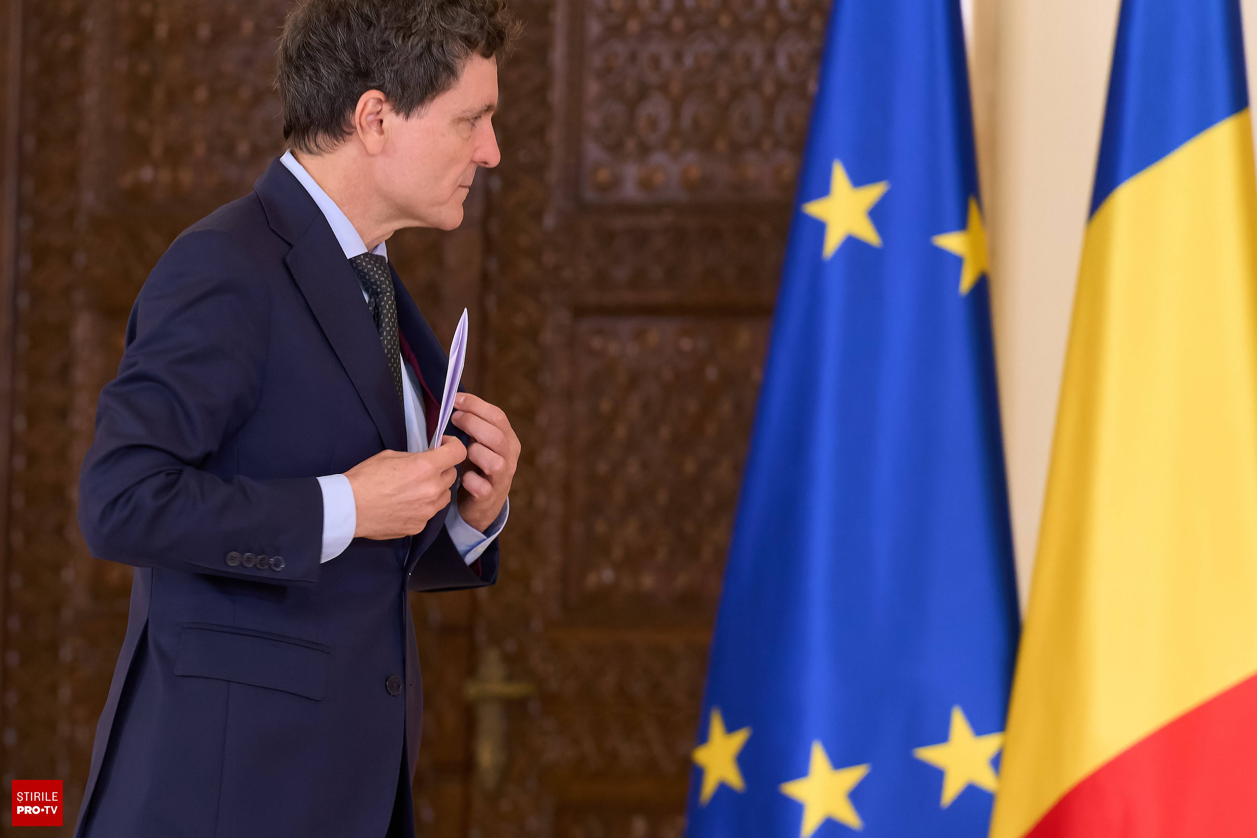 Nicușor Dan la Mănăstirea Dragomirna, Suceava Nicușor Dan la Mănăstirea Dragomirna, Suceava