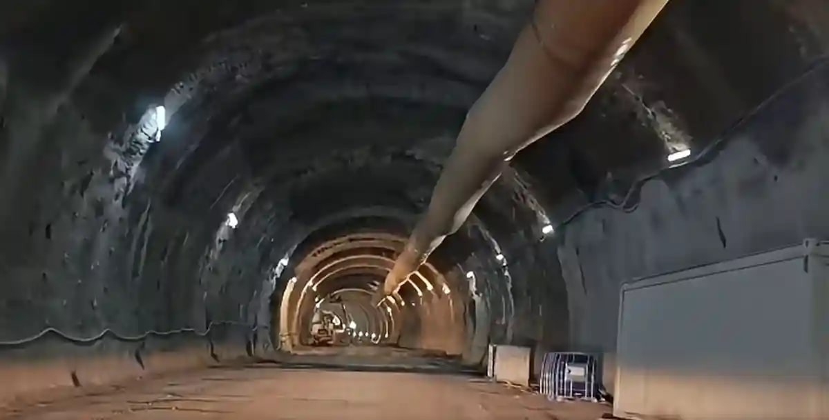 tuneluri de autostradă în construcție, șantier rutier