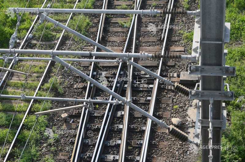 șantier feroviar în Caraș-Severin, muncitori, utilaje șantier feroviar în Caraș-Severin, muncitori, utilaje