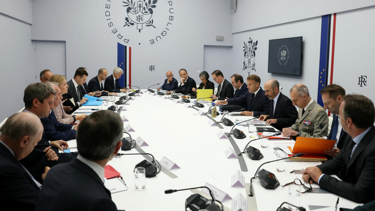 Emmanuel Macron: Rusia a intensificat atacurile contra intereselor europene, dar Franța nu se lasă intimidată