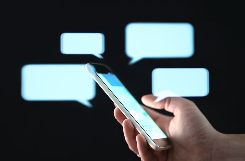Asistentul AI al Libra Bank a numit clientul „idiotule” în conversație