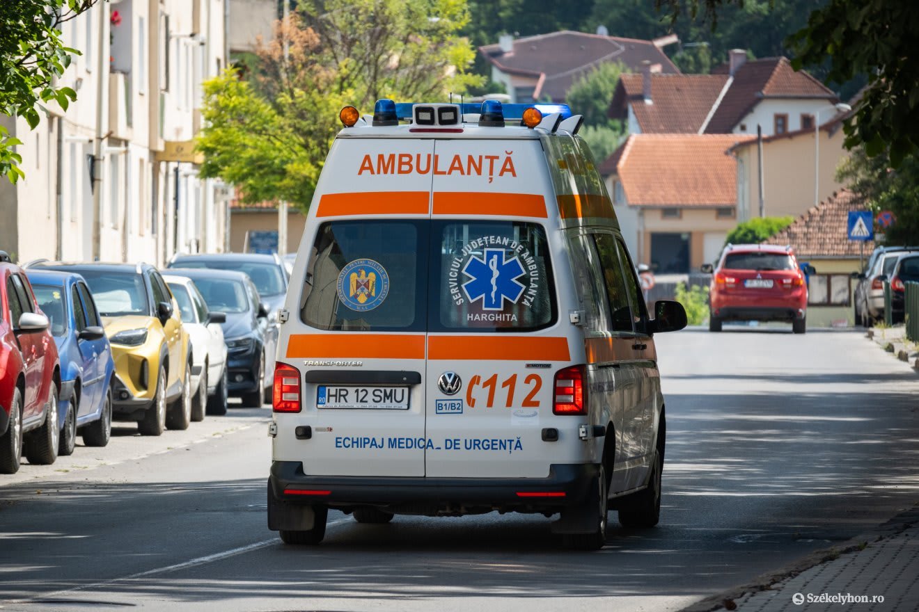 Un copil de 4 ani a căzut dintr-un bloc din Săcelușești