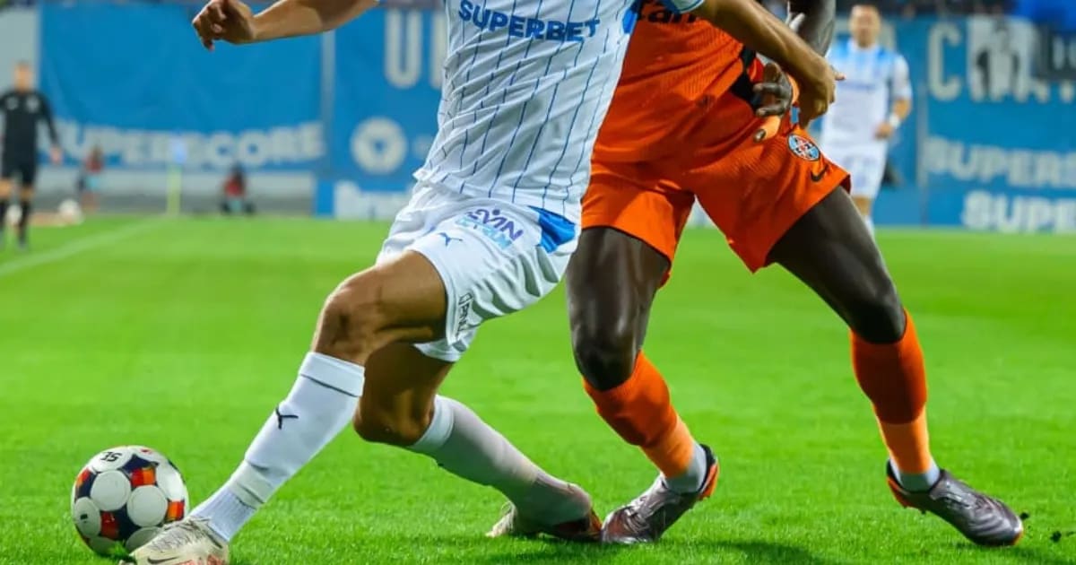 stadionul Universitatea Craiova, meci de fotbal, scor deschis stadionul Universitatea Craiova, meci de fotbal, scor deschis
