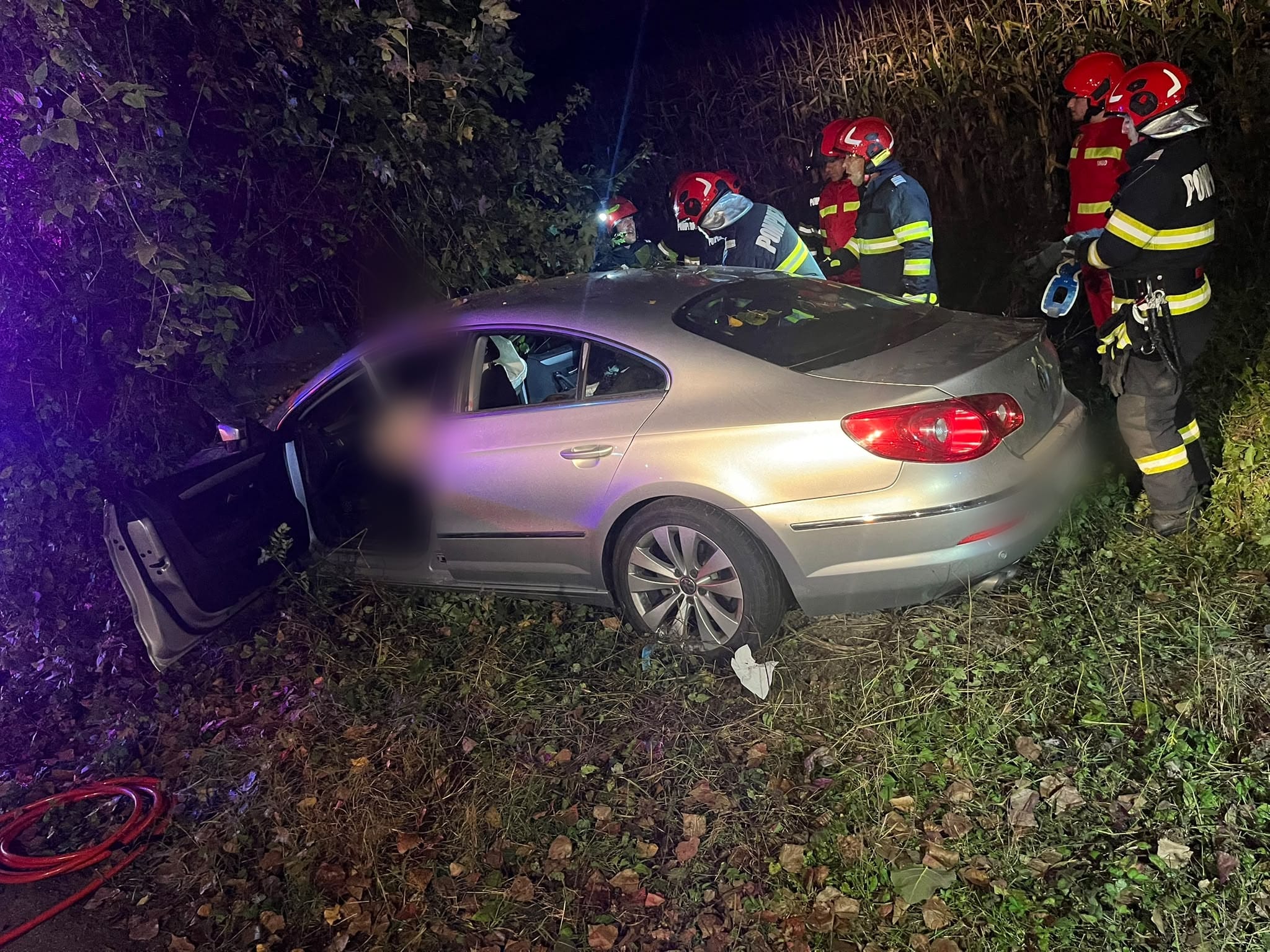 mașină avariată după accident rutier în Prahova mașină avariată după accident rutier în Prahova