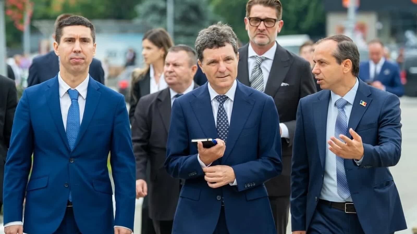 Nicușor Dan la Summitul Carpatin, discuții despre piața comună Nicușor Dan la Summitul Carpatin, discuții despre piața comună