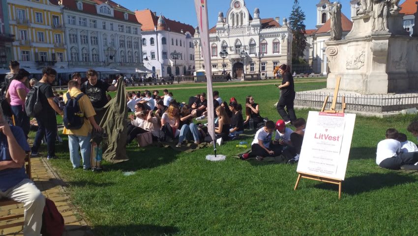 poeți și evenimente literare în spații publice din Timișoara poeți și evenimente literare în spații publice din Timișoara