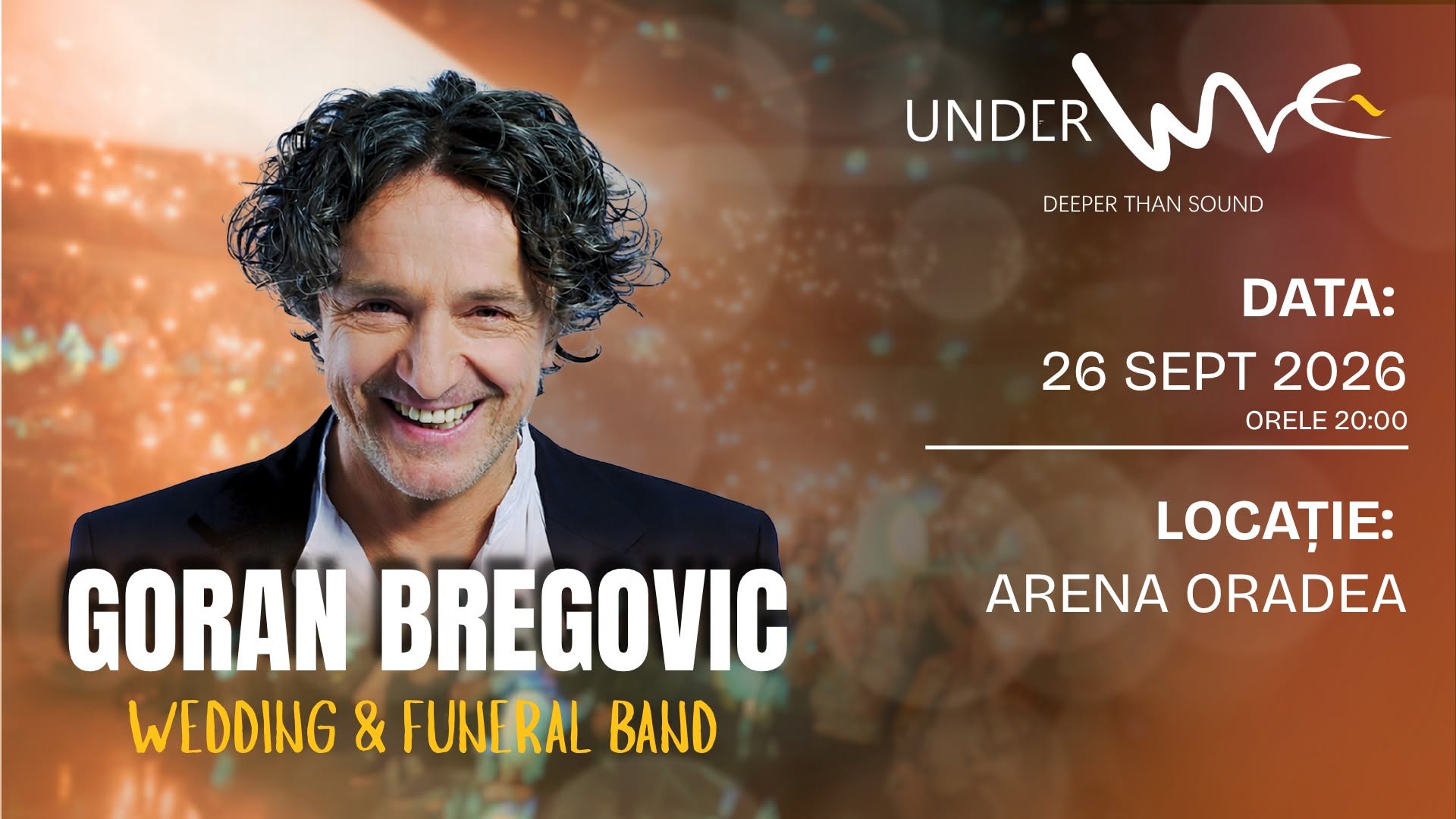 Goran Bregović cântând pe scenă la concert Goran Bregović cântând pe scenă la concert