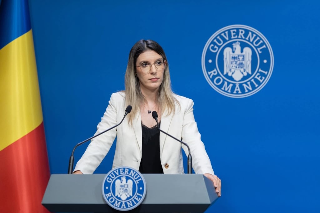 Ministra Diana Buzoianu afirmă că programul de stocare a energiei fotovoltaice va reduce prețul energiei în piață