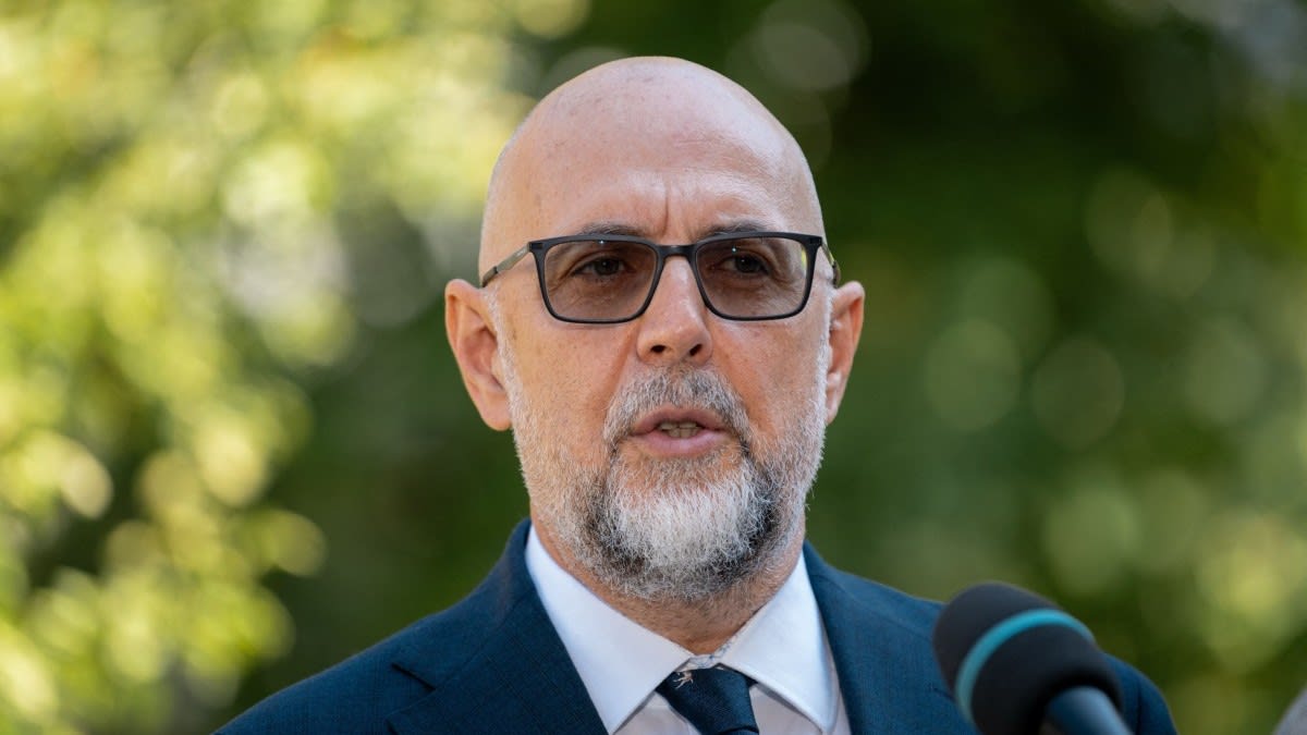 imagine cu Kelemen Hunor și Siegfried Mureșan în Parlament