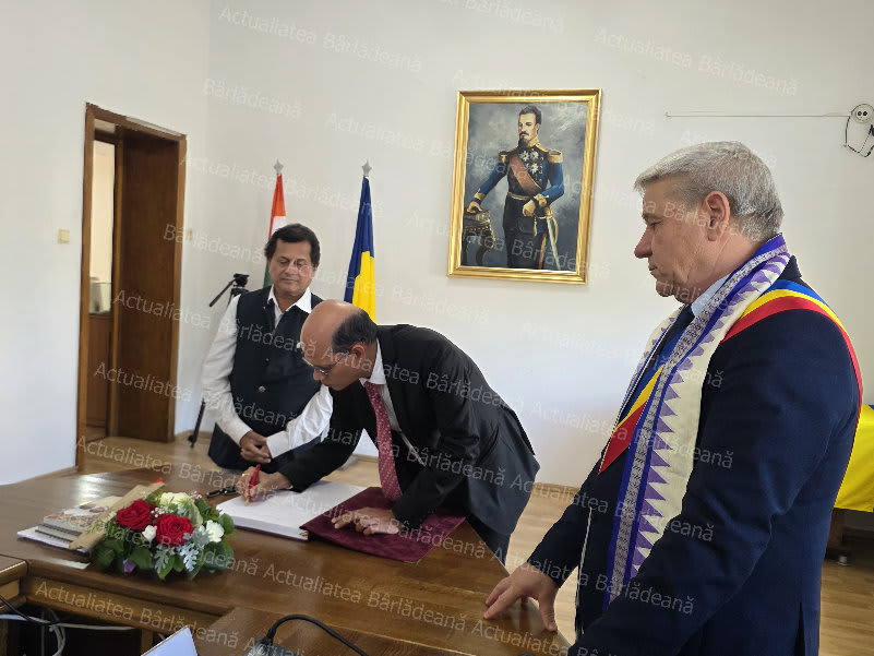 Ambasadorul Indiei primește titlul de Cetățean de Onoare al Bârladului