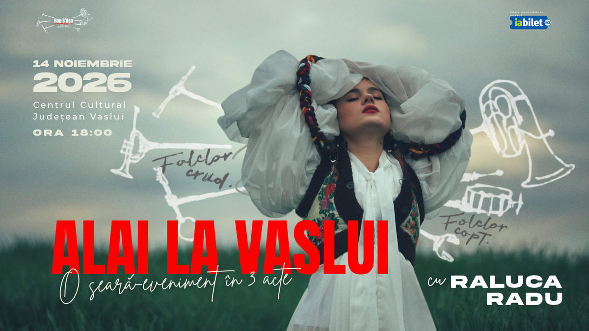 Raluca Radu în concert la Vaslui, scena cu instrumentiști și public Raluca Radu în concert la Vaslui, scena cu instrumentiști și public