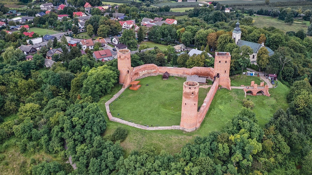 monedă veche de argint descoperită la castel, în Polonia monedă veche de argint descoperită la castel, în Polonia