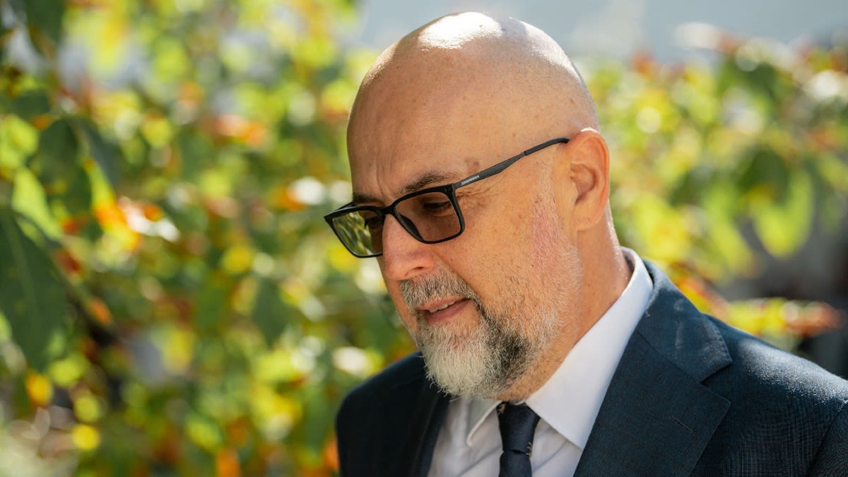 Liderul UDMR, Kelemen Hunor, în timpul discuțiilor politice