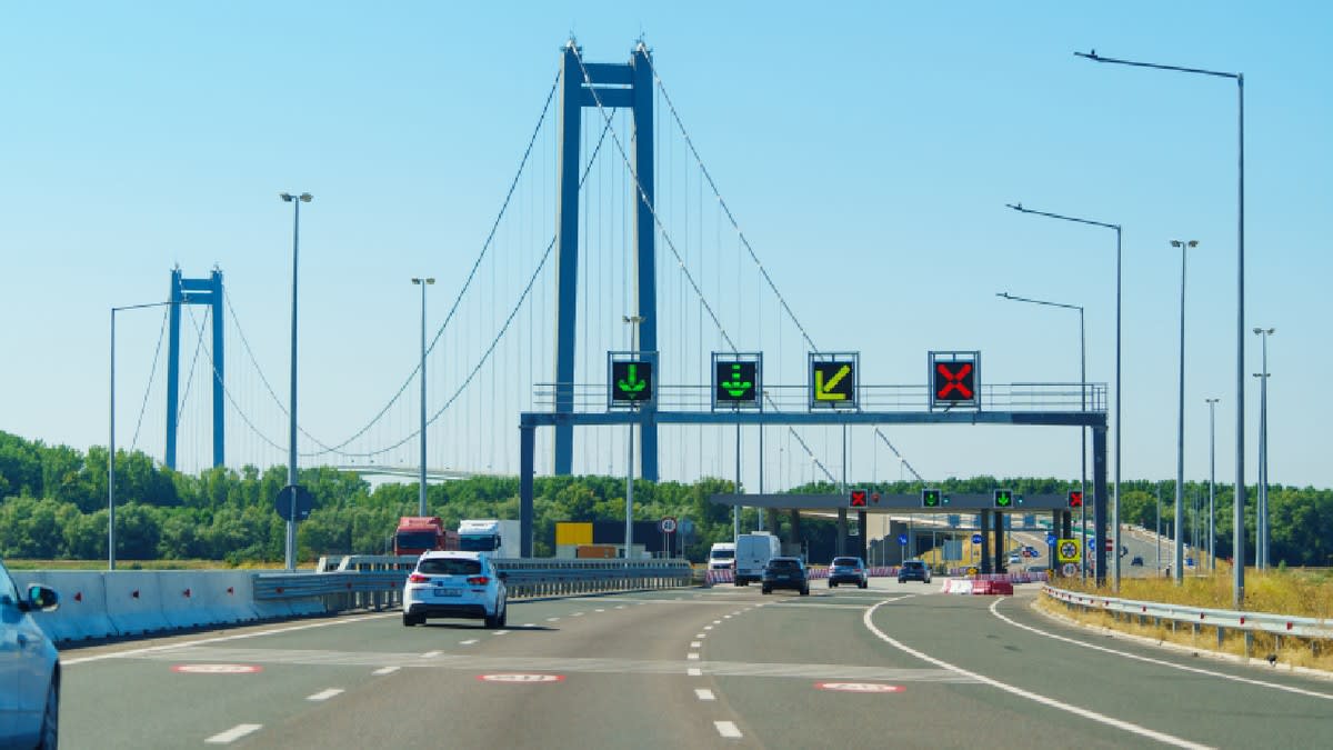 Transportatorii cer suspendarea amenzilor pentru TollRo din cauza erorilor aplicației