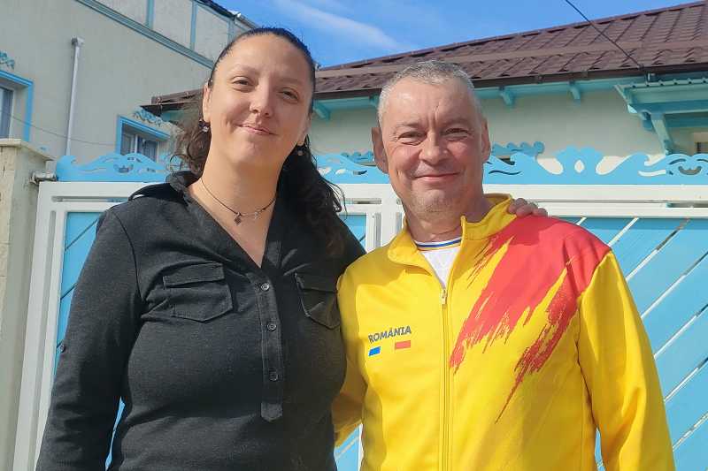 Sportiv înotând în lacul Razelm, campanie socială Sportiv înotând în lacul Razelm, campanie socială