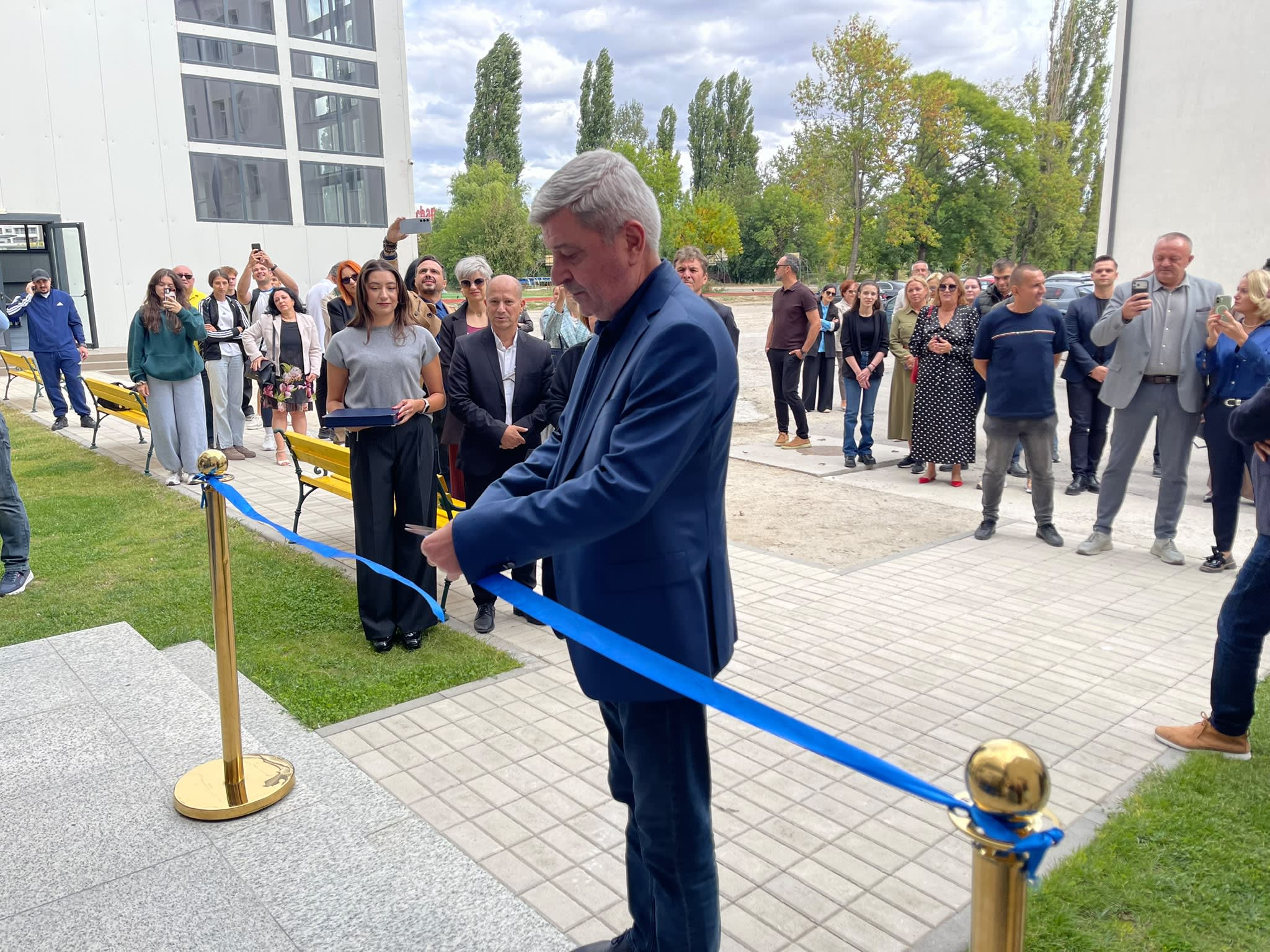complex sportiv modern și cămine reabilitate la universitatea din Craiova complex sportiv modern și cămine reabilitate la universitatea din Craiova