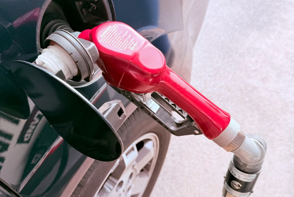 Prețurile carburanților din România au depășit 10 lei la litrul de benzină