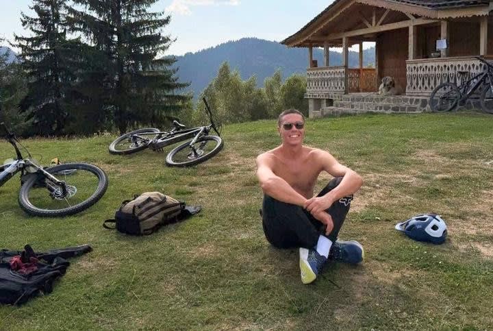 David Popovici în satul Șapartoc, Mureș, pe traseul Via Transilvanica David Popovici în satul Șapartoc, Mureș, pe traseul Via Transilvanica