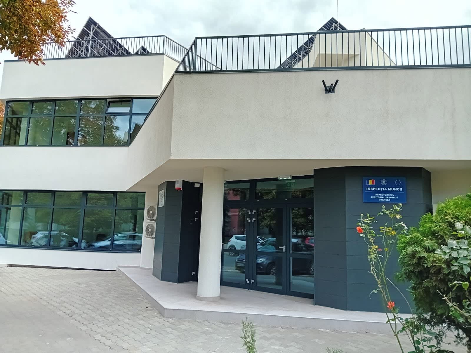 Clădire modernizată a ITM Vrancea pe B-dul Dimitrie Cantemir Clădire modernizată a ITM Vrancea pe B-dul Dimitrie Cantemir