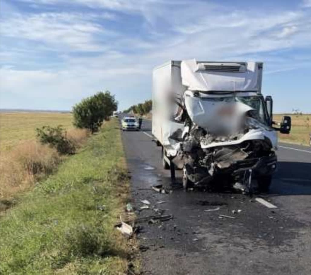 mașini implicate într-un accident rutier pe DN2 mașini implicate într-un accident rutier pe DN2