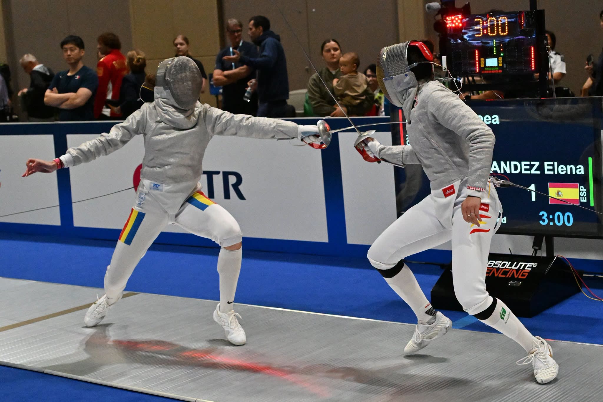 eveniment de scrimă în Craiova, veterani și sportivi eveniment de scrimă în Craiova, veterani și sportivi