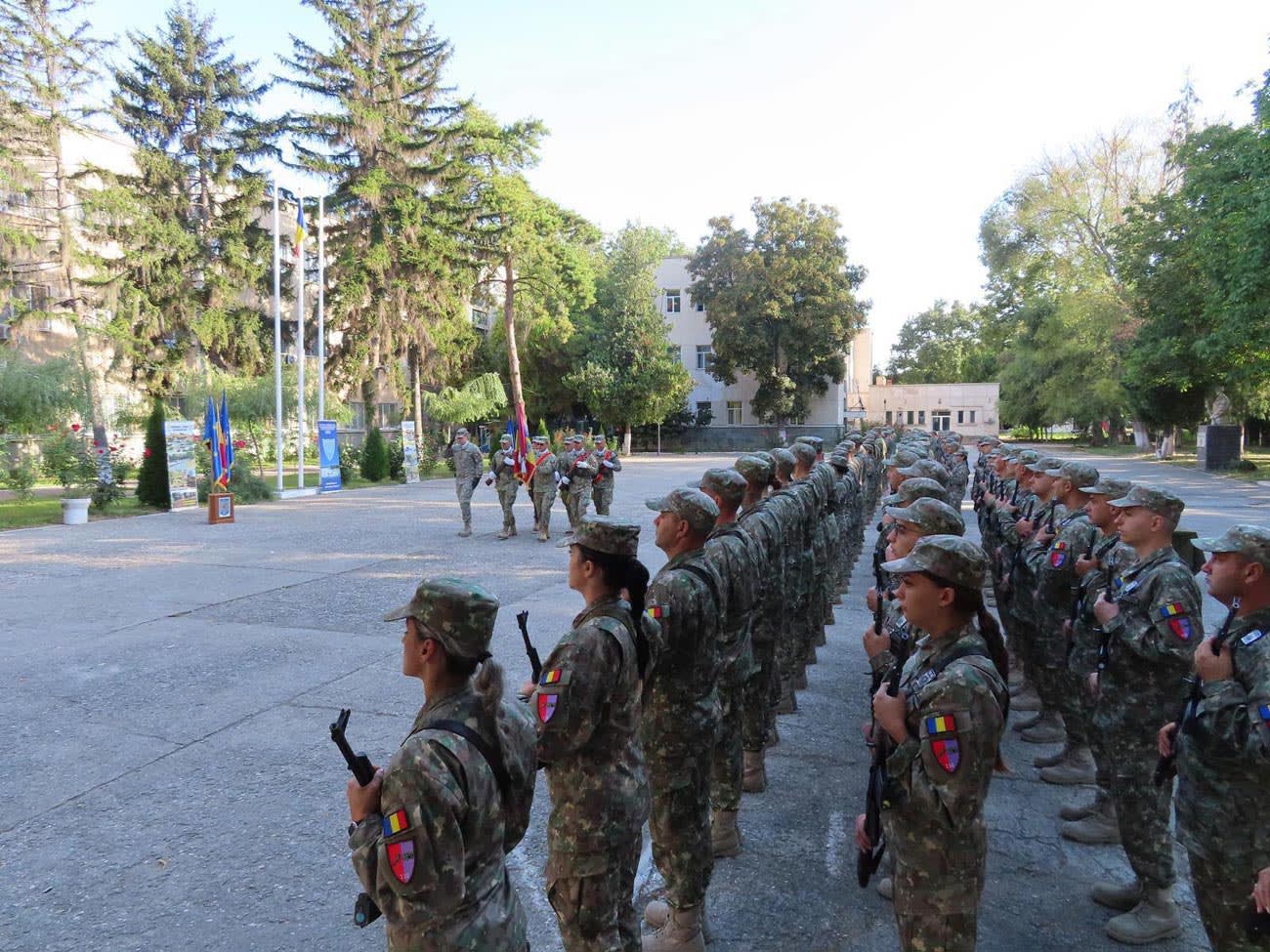 Brăila: Ceremonie militară pentru noii soldați gradați profesioniști