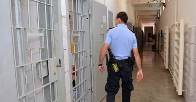 Deținutul bătut în Penitenciarul Giurgiu s-a stins din viață, conducerea a demisionat