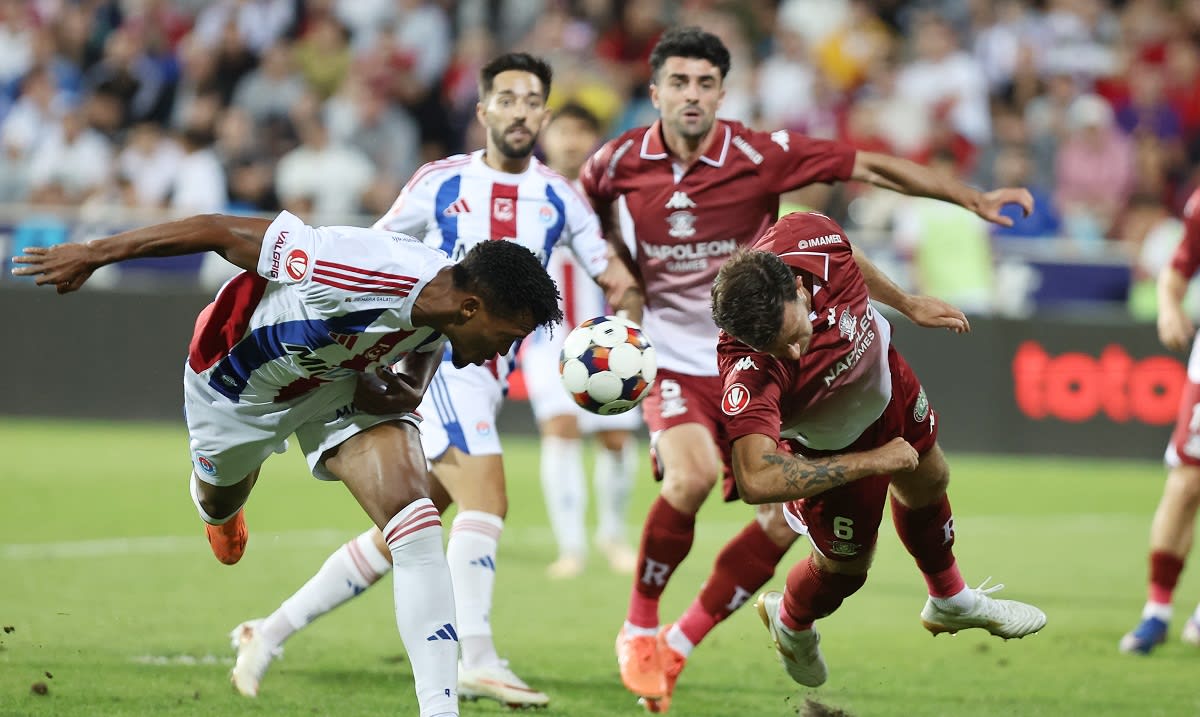 antrenor portughez la antrenament fotbal antrenor portughez la antrenament fotbal