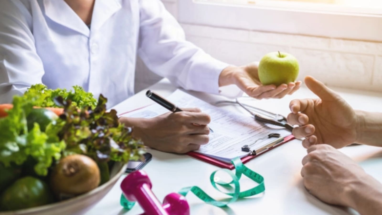 Patru săptămâni de dietă sănătoasă pot reduce vârsta biologică cu până la 4 ani